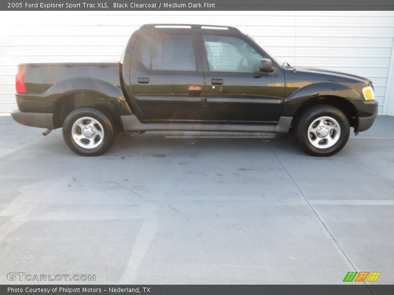 Black Clearcoat / Medium Dark Flint 2005 Ford Explorer Sport Trac XLS