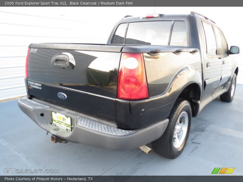 Black Clearcoat / Medium Dark Flint 2005 Ford Explorer Sport Trac XLS