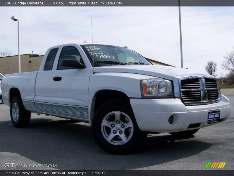 Bright White / Medium Slate Gray 2006 Dodge Dakota SLT Club Cab