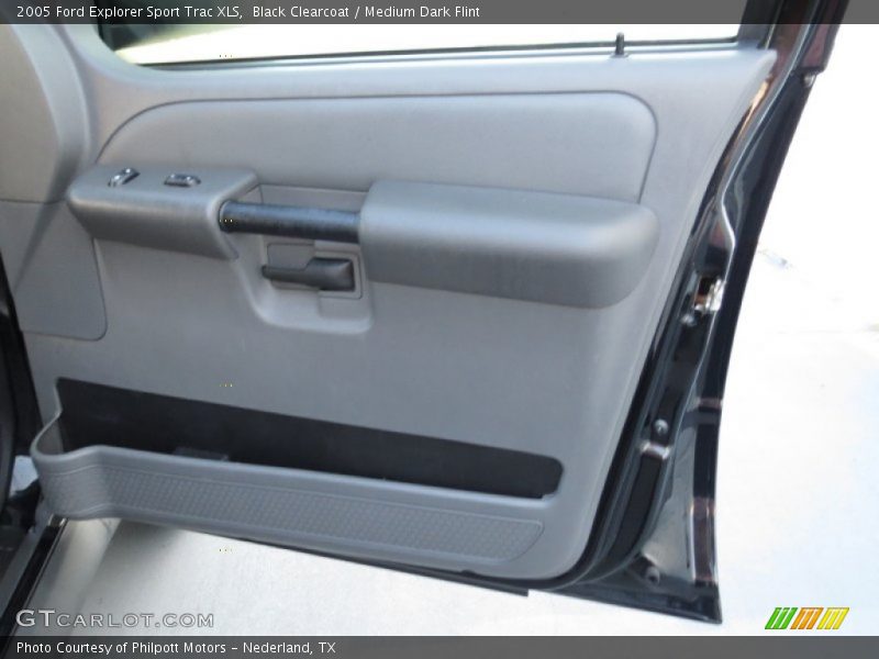 Black Clearcoat / Medium Dark Flint 2005 Ford Explorer Sport Trac XLS