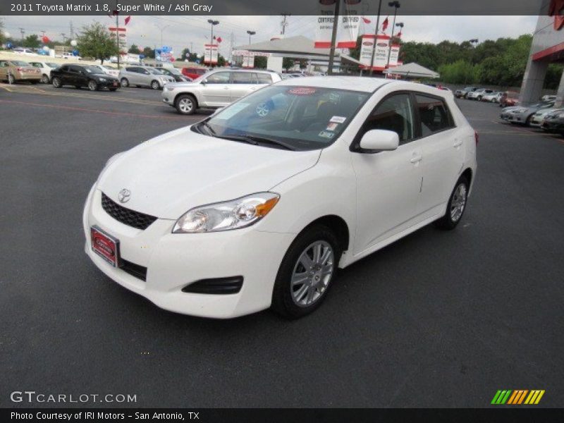 Super White / Ash Gray 2011 Toyota Matrix 1.8