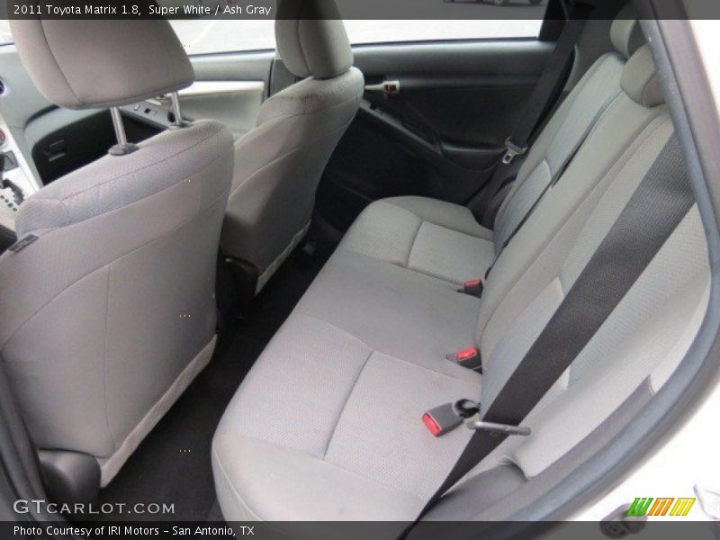 Super White / Ash Gray 2011 Toyota Matrix 1.8