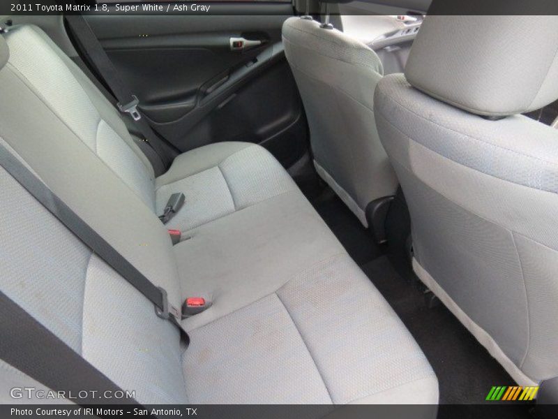 Super White / Ash Gray 2011 Toyota Matrix 1.8