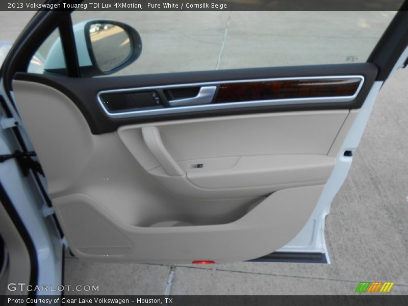 Pure White / Cornsilk Beige 2013 Volkswagen Touareg TDI Lux 4XMotion