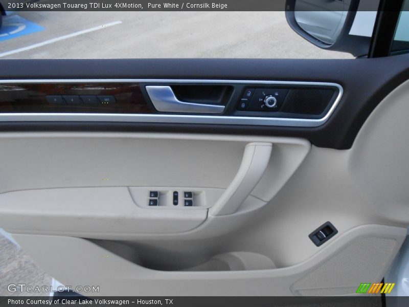 Pure White / Cornsilk Beige 2013 Volkswagen Touareg TDI Lux 4XMotion