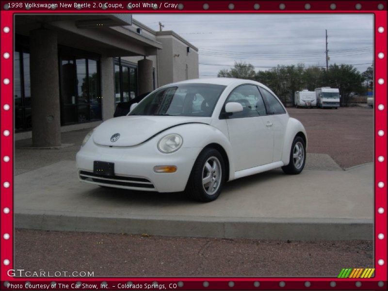 Cool White / Gray 1998 Volkswagen New Beetle 2.0 Coupe