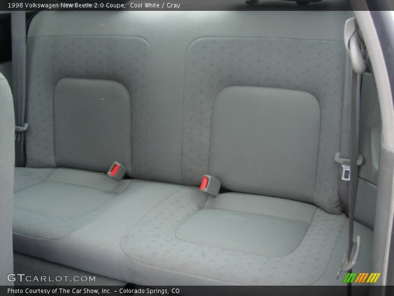 Cool White / Gray 1998 Volkswagen New Beetle 2.0 Coupe