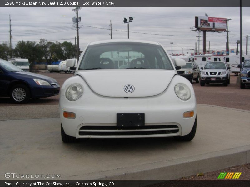 Cool White / Gray 1998 Volkswagen New Beetle 2.0 Coupe
