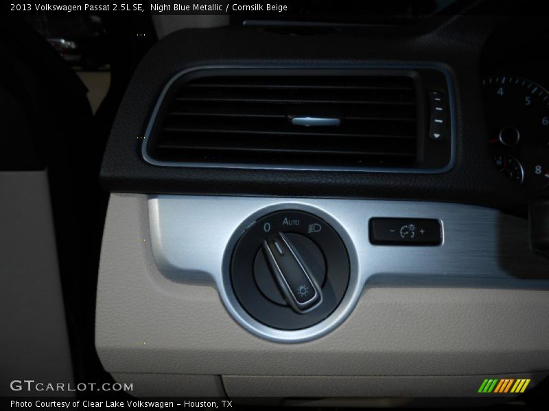 Night Blue Metallic / Cornsilk Beige 2013 Volkswagen Passat 2.5L SE
