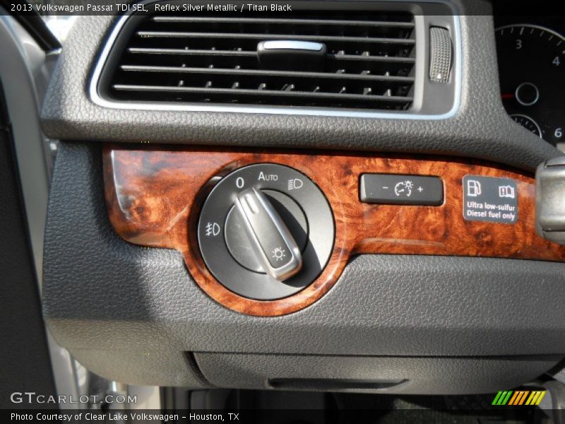 Reflex Silver Metallic / Titan Black 2013 Volkswagen Passat TDI SEL