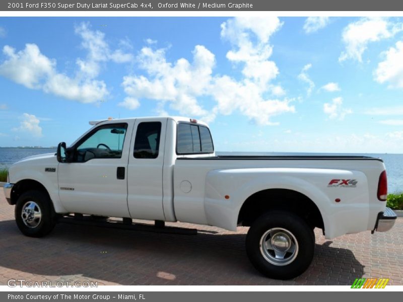Oxford White / Medium Graphite 2001 Ford F350 Super Duty Lariat SuperCab 4x4
