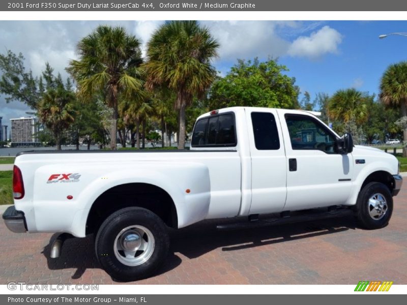Oxford White / Medium Graphite 2001 Ford F350 Super Duty Lariat SuperCab 4x4
