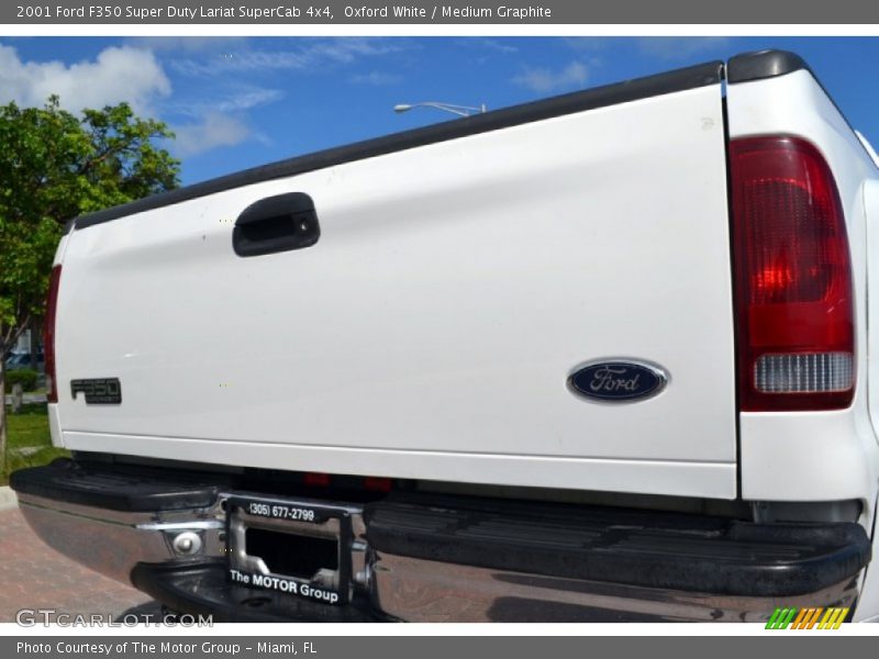 Oxford White / Medium Graphite 2001 Ford F350 Super Duty Lariat SuperCab 4x4