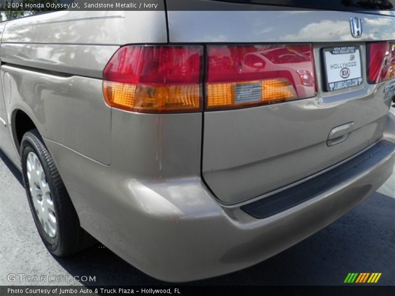 Sandstone Metallic / Ivory 2004 Honda Odyssey LX