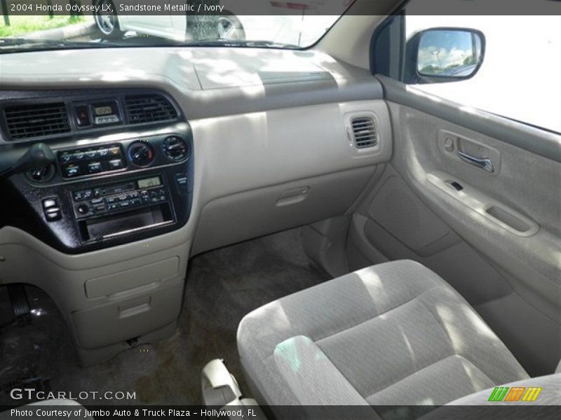 Sandstone Metallic / Ivory 2004 Honda Odyssey LX
