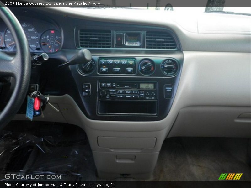 Sandstone Metallic / Ivory 2004 Honda Odyssey LX