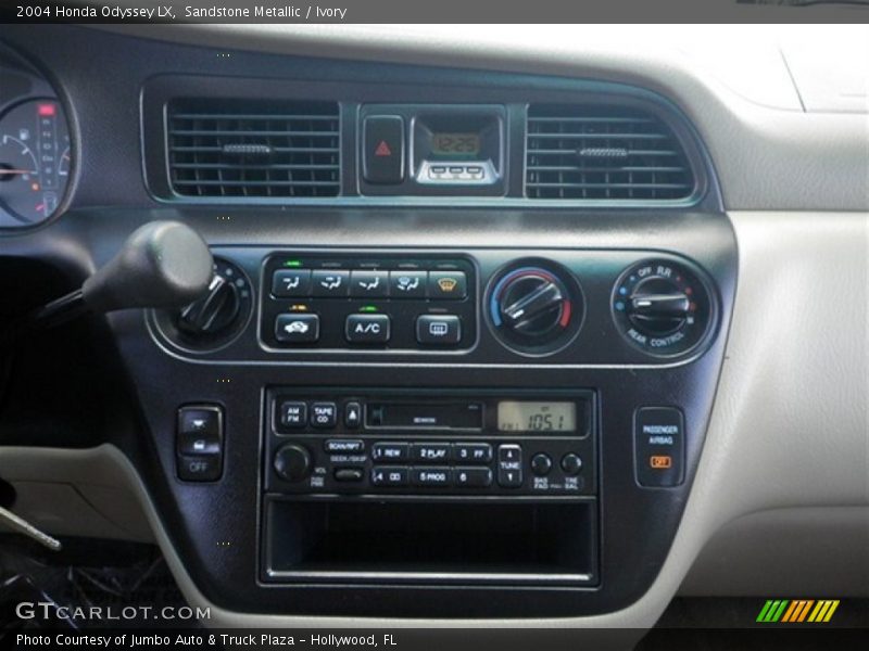 Sandstone Metallic / Ivory 2004 Honda Odyssey LX