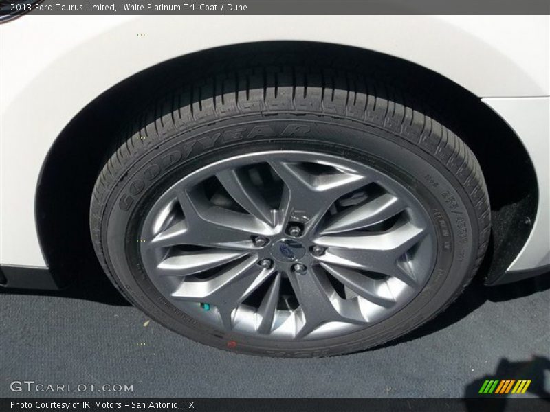 White Platinum Tri-Coat / Dune 2013 Ford Taurus Limited