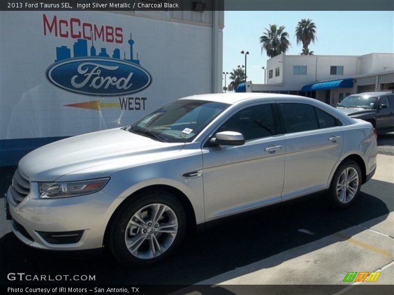 Ingot Silver Metallic / Charcoal Black 2013 Ford Taurus SEL