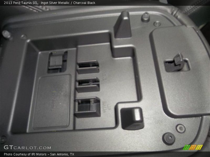Ingot Silver Metallic / Charcoal Black 2013 Ford Taurus SEL