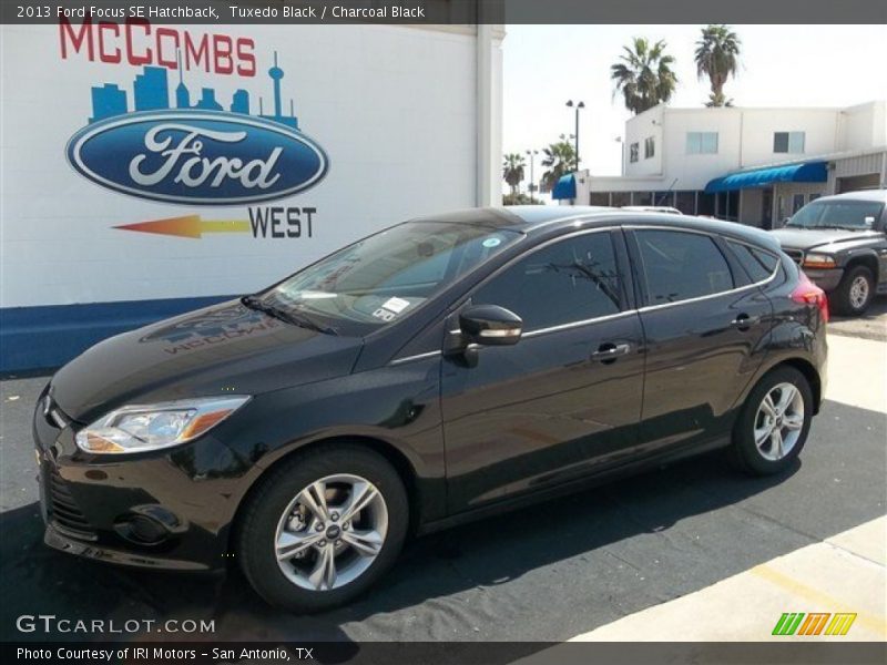 Tuxedo Black / Charcoal Black 2013 Ford Focus SE Hatchback