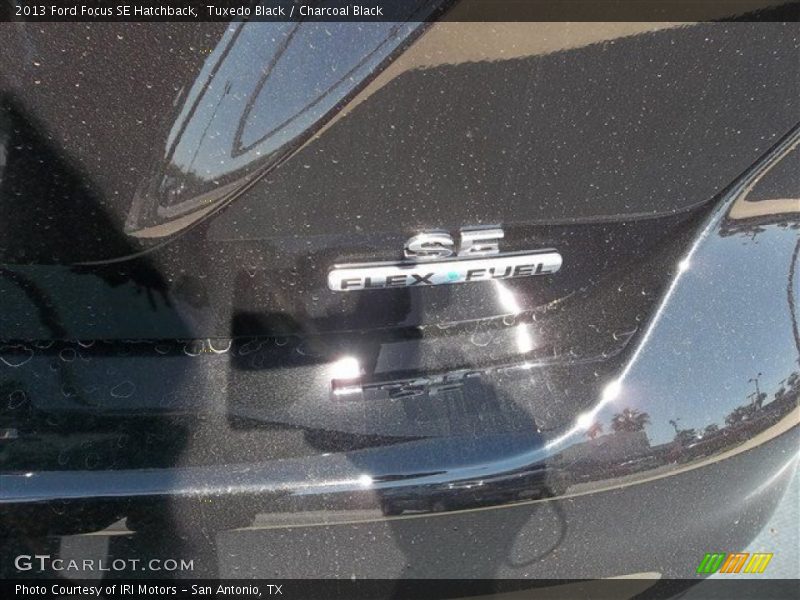 Tuxedo Black / Charcoal Black 2013 Ford Focus SE Hatchback