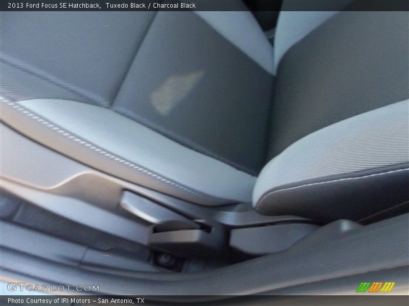 Tuxedo Black / Charcoal Black 2013 Ford Focus SE Hatchback