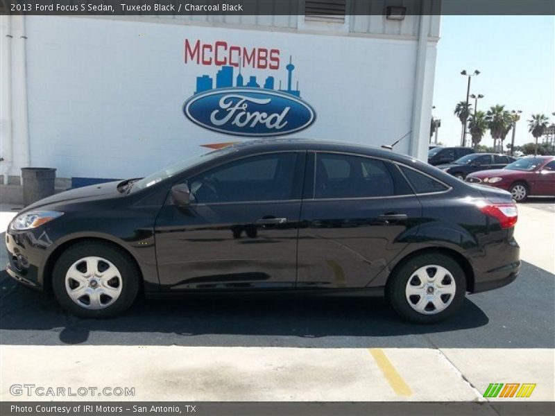 Tuxedo Black / Charcoal Black 2013 Ford Focus S Sedan