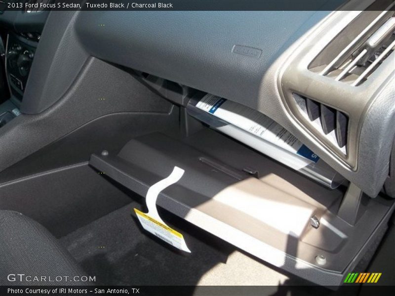 Tuxedo Black / Charcoal Black 2013 Ford Focus S Sedan