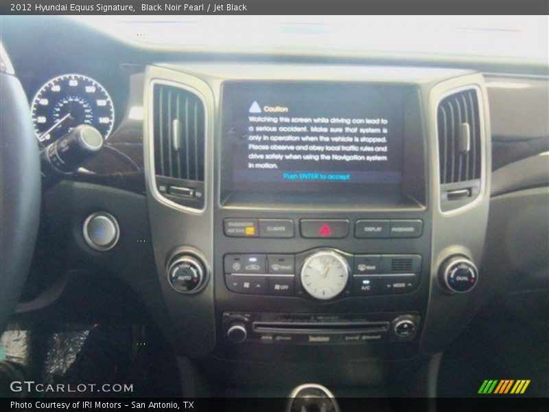 Black Noir Pearl / Jet Black 2012 Hyundai Equus Signature