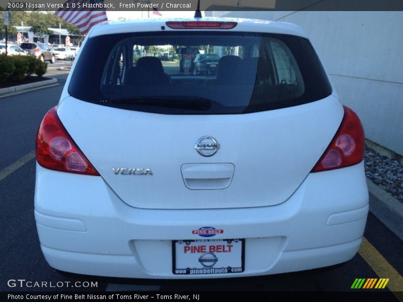 Fresh Powder / Charcoal 2009 Nissan Versa 1.8 S Hatchback