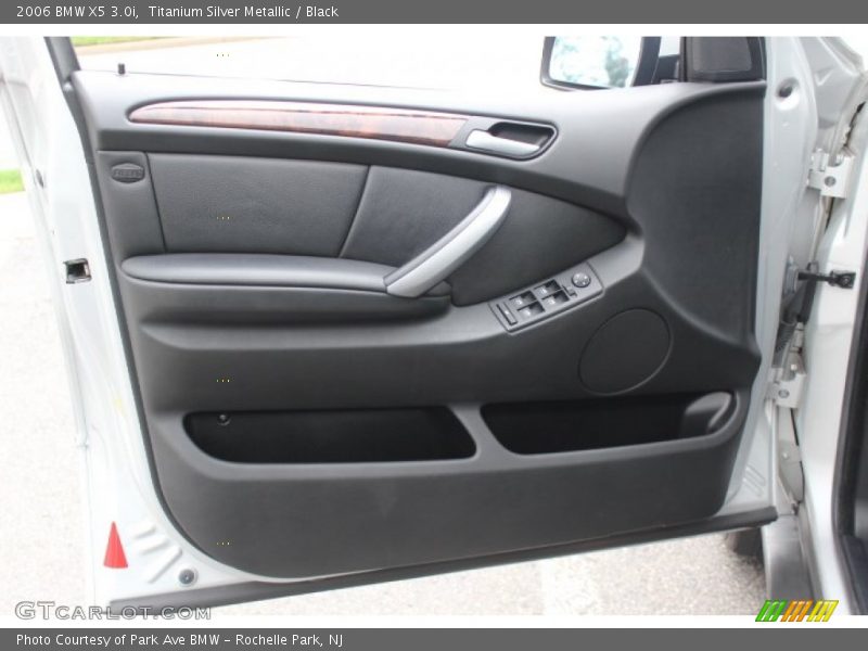 Titanium Silver Metallic / Black 2006 BMW X5 3.0i