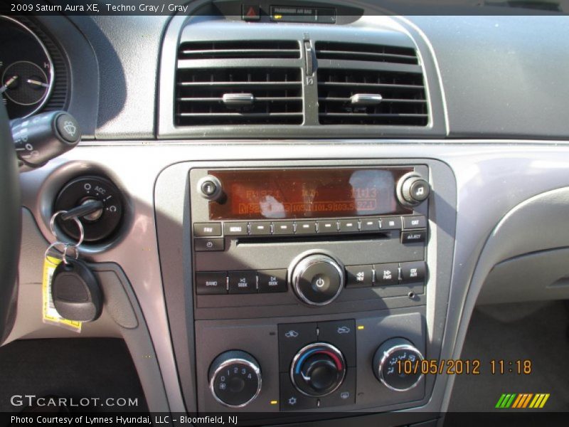 Techno Gray / Gray 2009 Saturn Aura XE