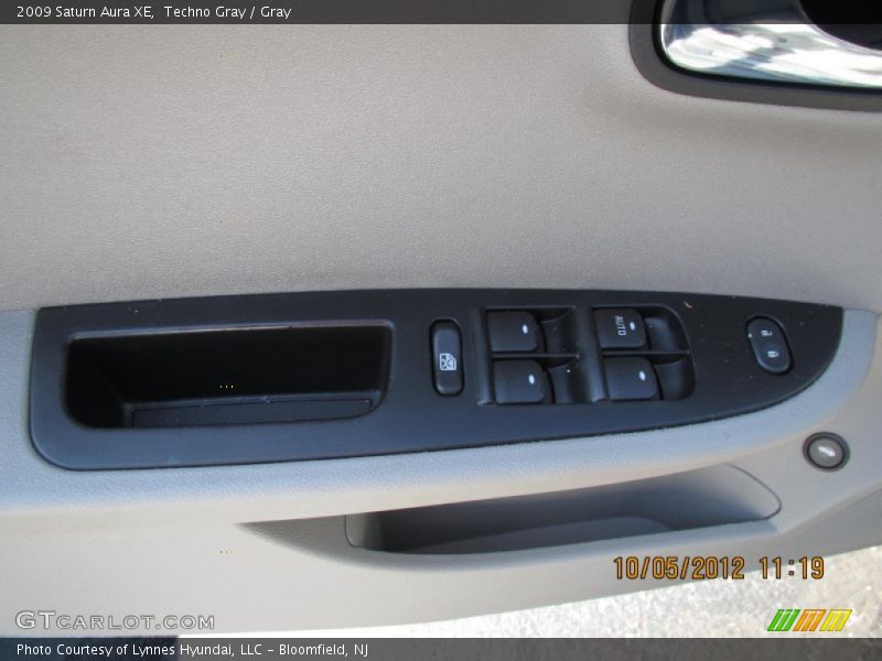 Techno Gray / Gray 2009 Saturn Aura XE
