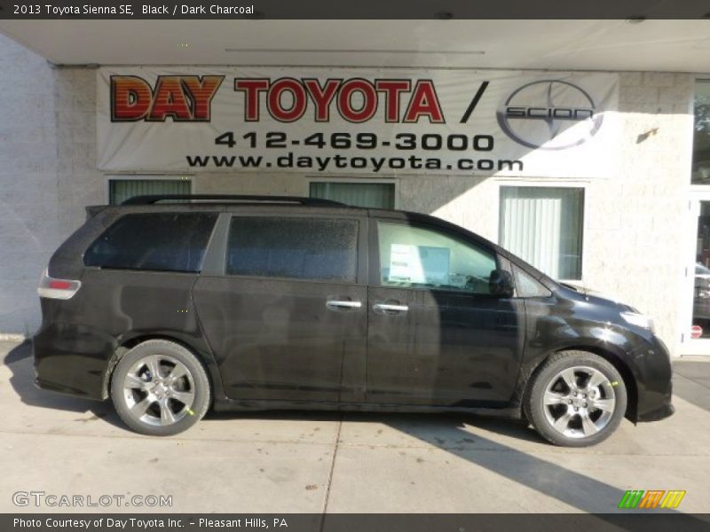 Black / Dark Charcoal 2013 Toyota Sienna SE