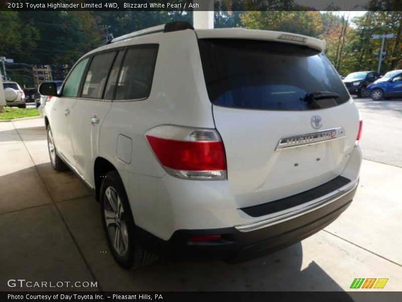 Blizzard White Pearl / Ash 2013 Toyota Highlander Limited 4WD