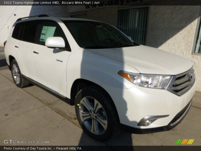 Blizzard White Pearl / Ash 2013 Toyota Highlander Limited 4WD