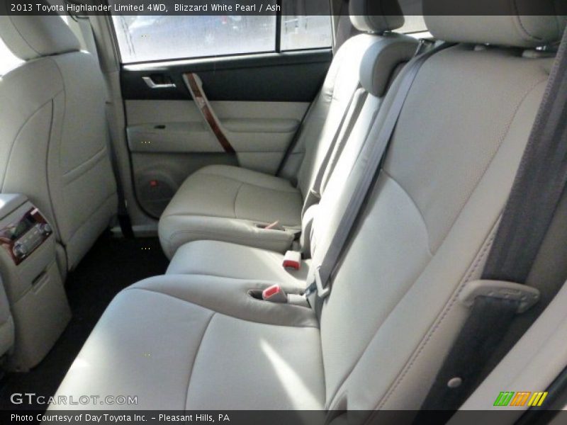 Blizzard White Pearl / Ash 2013 Toyota Highlander Limited 4WD