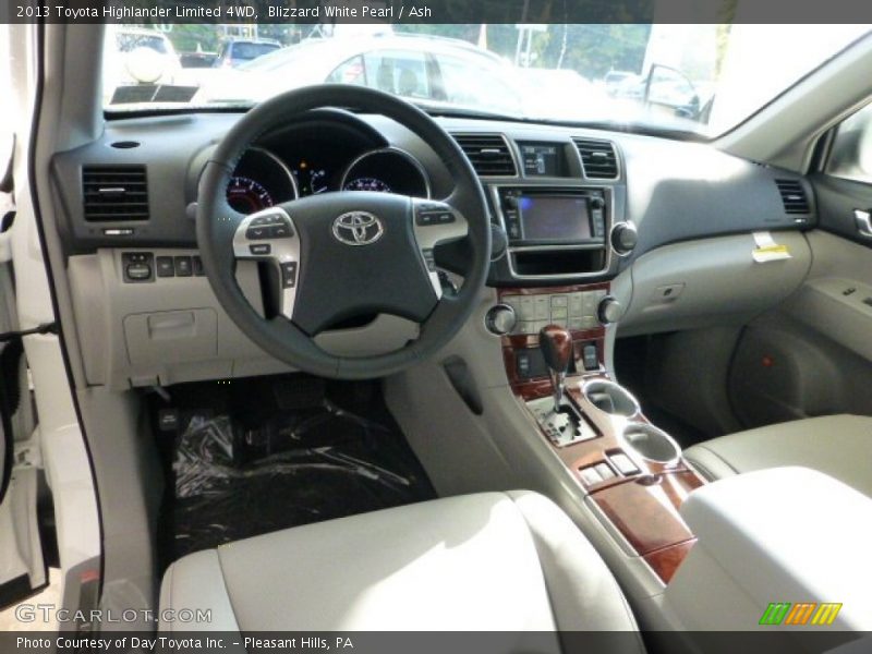 Blizzard White Pearl / Ash 2013 Toyota Highlander Limited 4WD