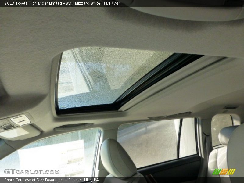 Blizzard White Pearl / Ash 2013 Toyota Highlander Limited 4WD