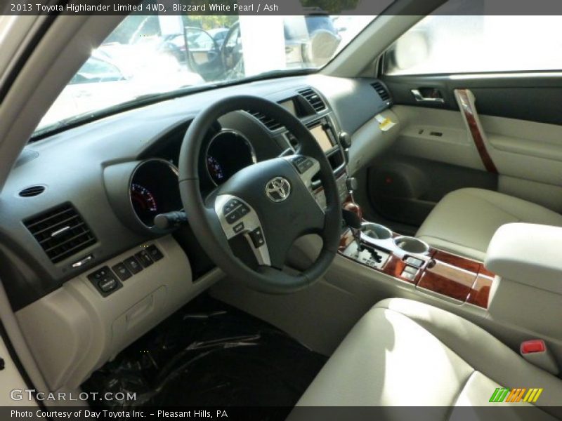 Blizzard White Pearl / Ash 2013 Toyota Highlander Limited 4WD