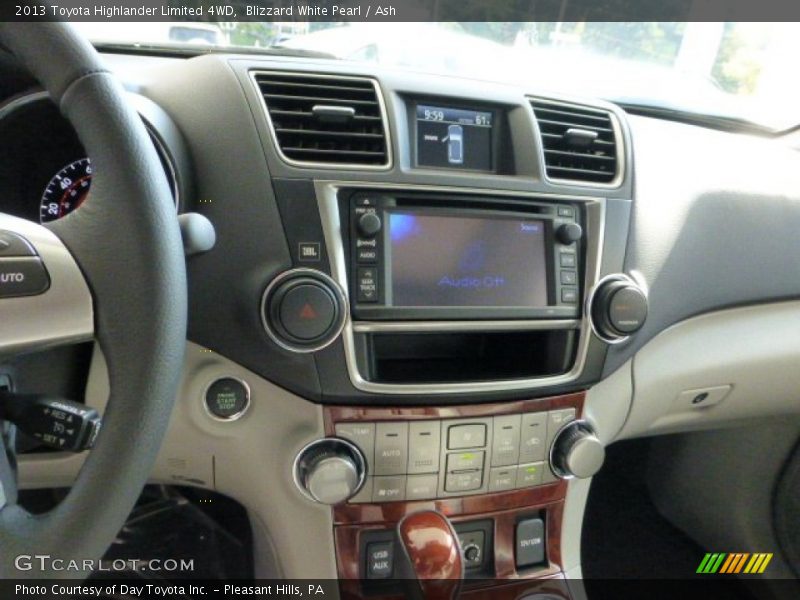 Blizzard White Pearl / Ash 2013 Toyota Highlander Limited 4WD