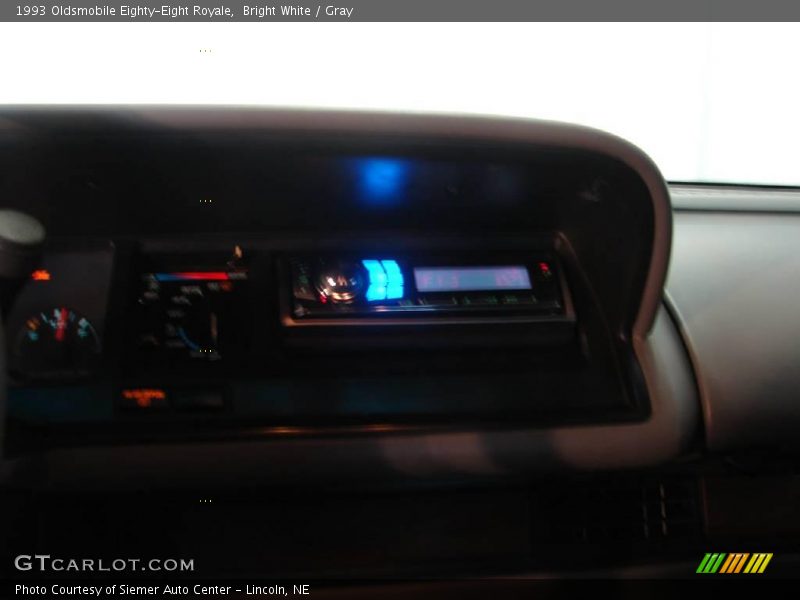 Bright White / Gray 1993 Oldsmobile Eighty-Eight Royale