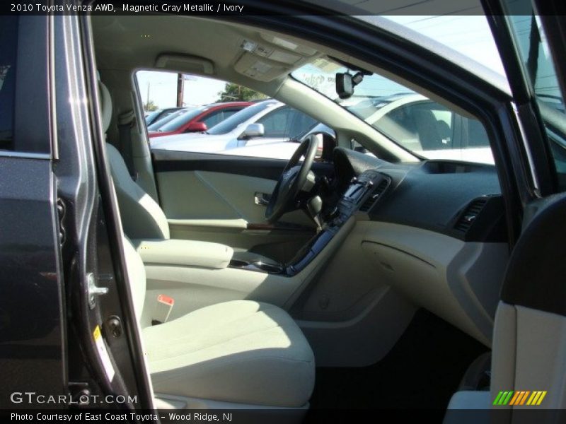 Magnetic Gray Metallic / Ivory 2010 Toyota Venza AWD