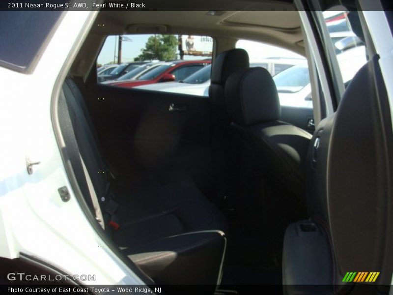 Pearl White / Black 2011 Nissan Rogue SL AWD
