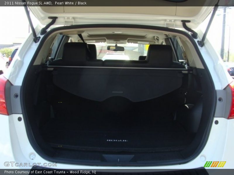 Pearl White / Black 2011 Nissan Rogue SL AWD