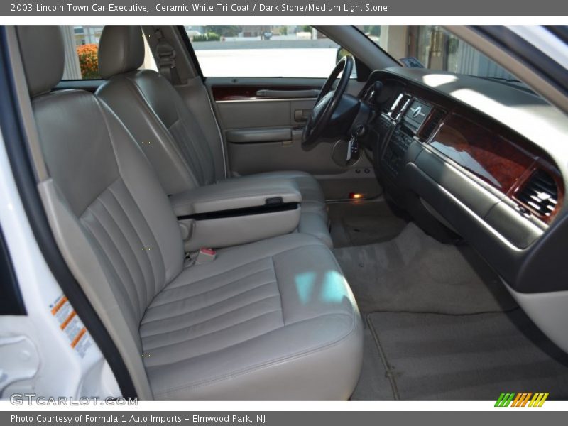 Ceramic White Tri Coat / Dark Stone/Medium Light Stone 2003 Lincoln Town Car Executive