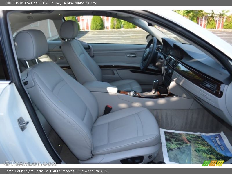 Alpine White / Grey 2009 BMW 3 Series 328xi Coupe