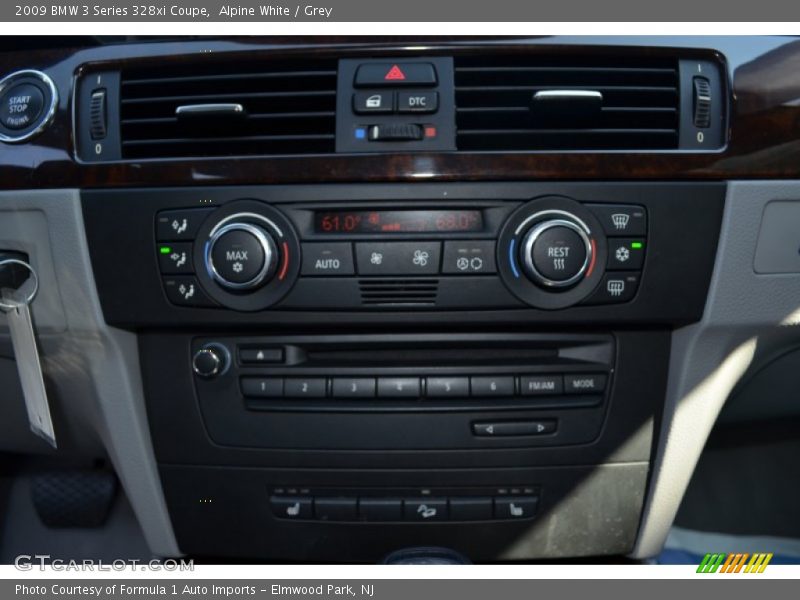 Alpine White / Grey 2009 BMW 3 Series 328xi Coupe
