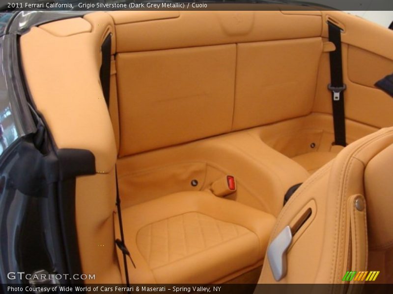  2011 California  Cuoio Interior